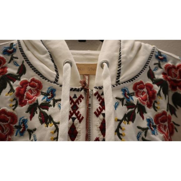 Driftwood Women Sz L White Brielle Embroidered Full Zip Classic Fit Teddy Hoodie - Picture 2 of 9